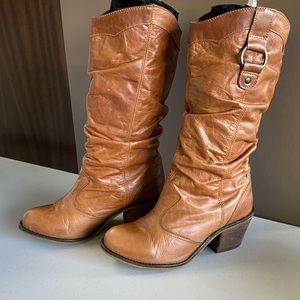 Steve Madden Leather Gammbble size 7 slouchy boots